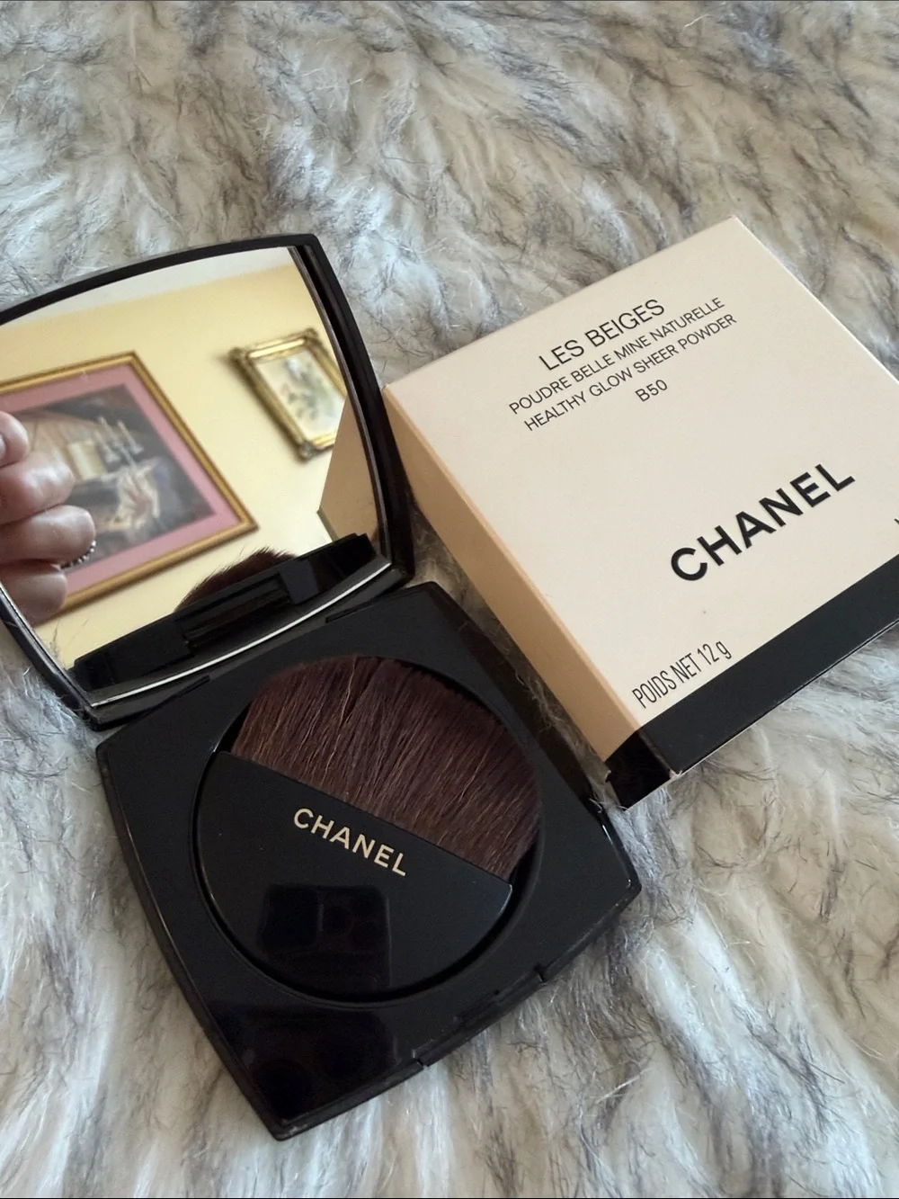 CHANEL Les beiges glow sheer powder B50